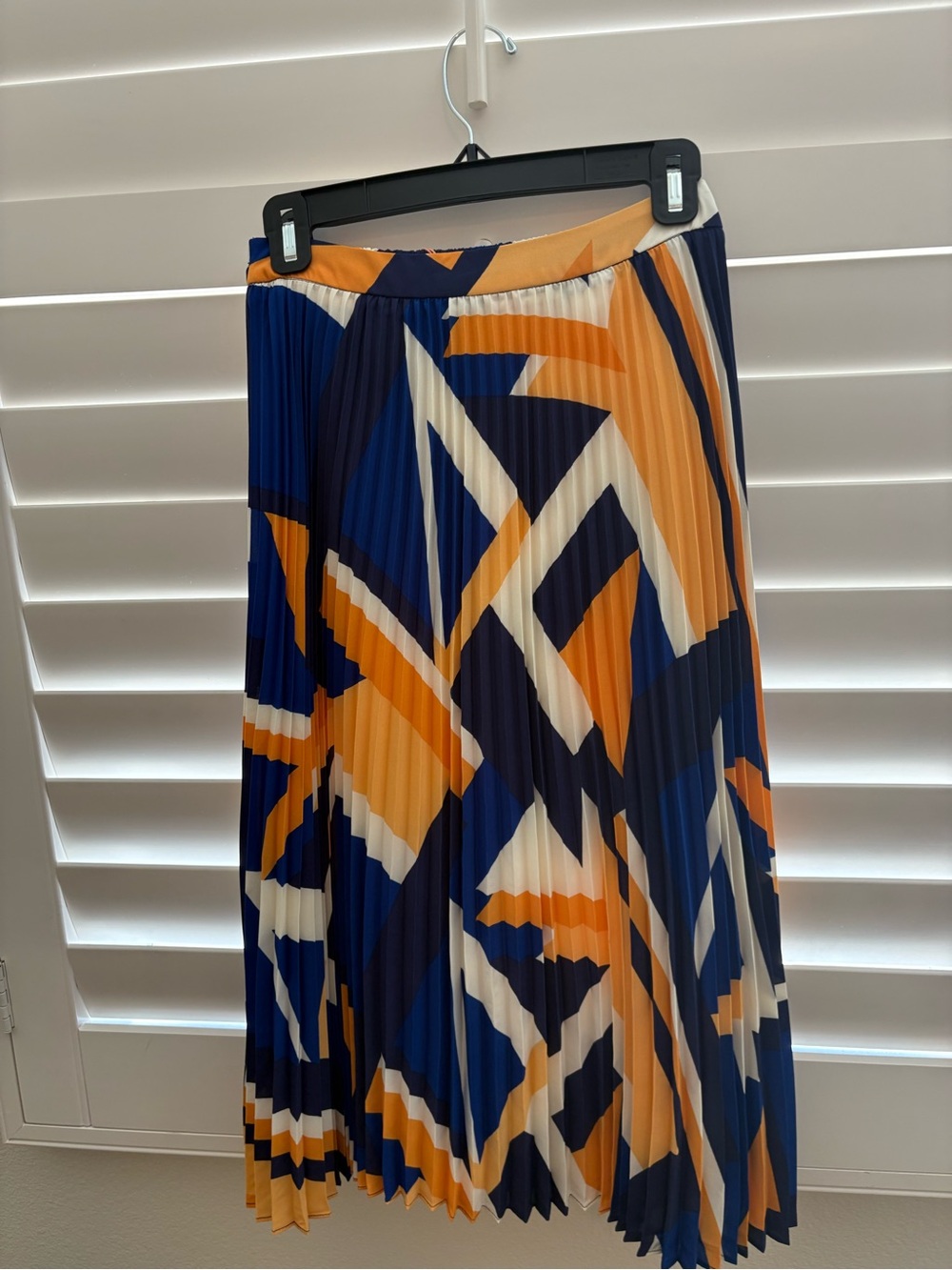 Skies Are Blue Colorblock Pleated skirt - Navy, Mustard & Cream